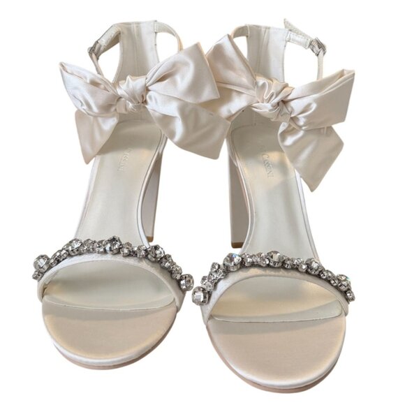 Oleg Cassini Melania Ivory Bow Detail Ankle Buckle Rhinestone Heels Size 7 NIB - Picture 10 of 13